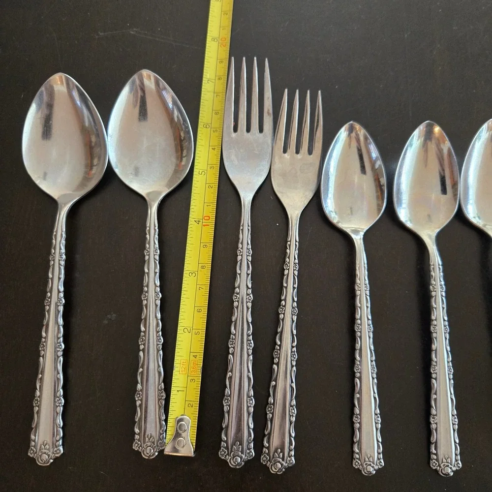 Oneida deluxe stainless